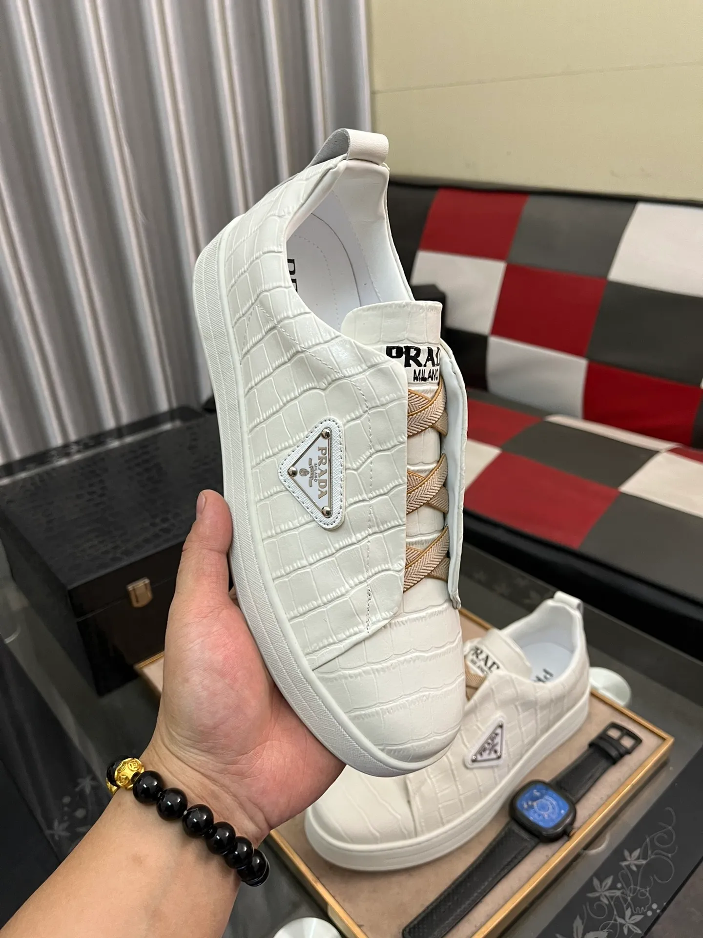 Men's shoes 💰540⌚️⌚️【PRADA】Prada - High-end quality casual sports shoes - Upper: calf leather shoe body with brand metal fasteners, - Inner lining: breathable leather lining - Outsole: ultra-light TPU foam·rubber; molded outsole -Super high quality control·Fine workmanship: highlighted (high-end·luxury·grade) -Size: 38-443️⃣Colors available
